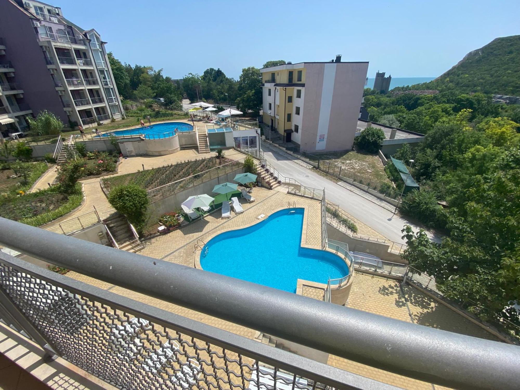 Kavarna Hills Kültér fotó