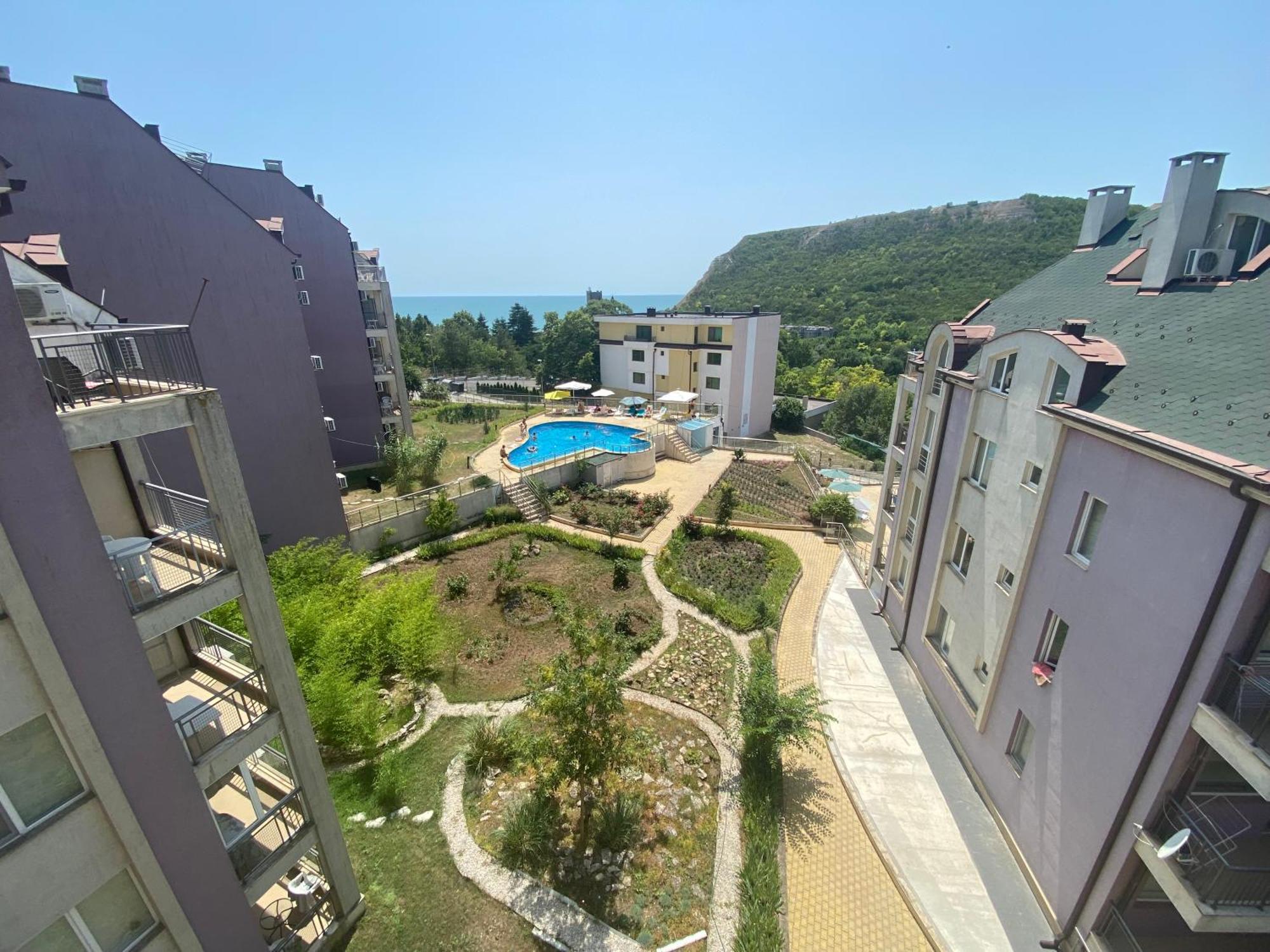 Kavarna Hills Kültér fotó