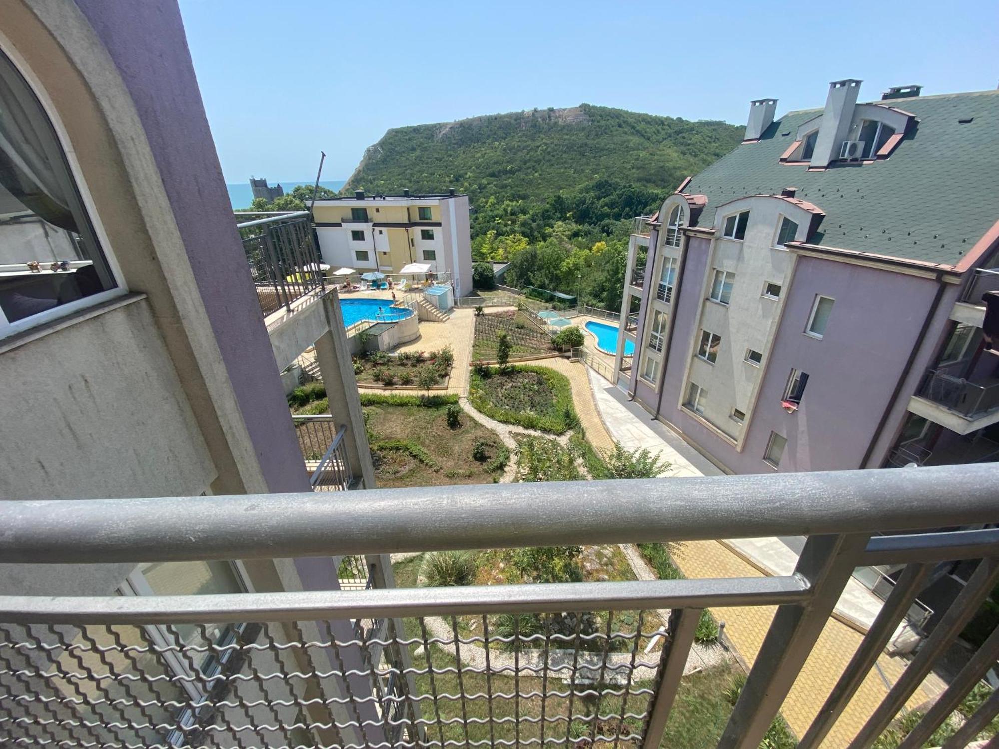 Kavarna Hills Kültér fotó